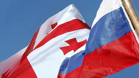 Российские дипломаты в Грузии поздравили ветеранов с Днем Победы