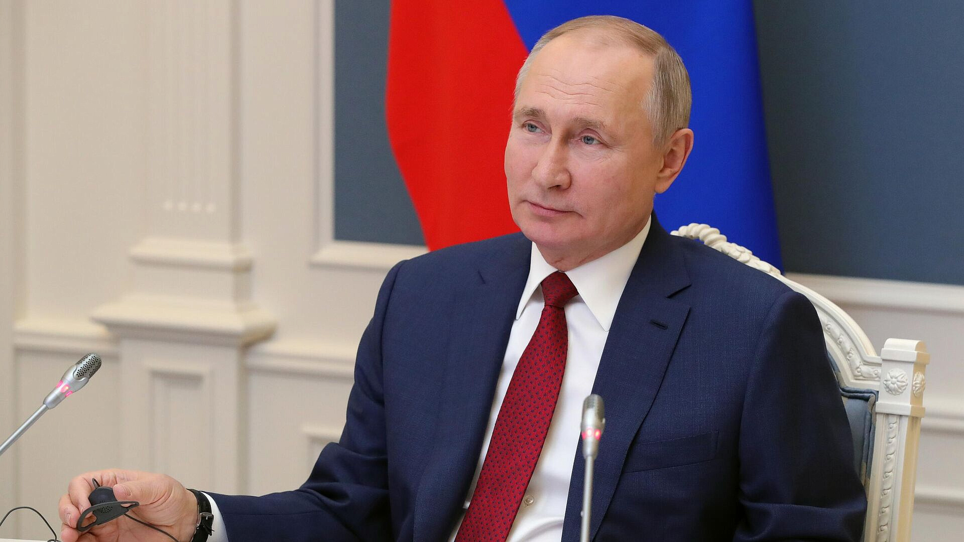 Путин отметил роль муниципалитетов в достижении национальных целей Путин отметил роль муниципалитетов в достижении национальных целей