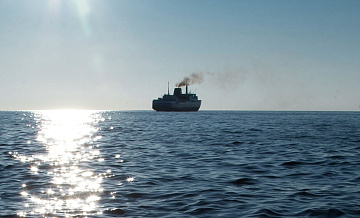 Морское сообщение Сахалина с материком закрыли из-за шторма