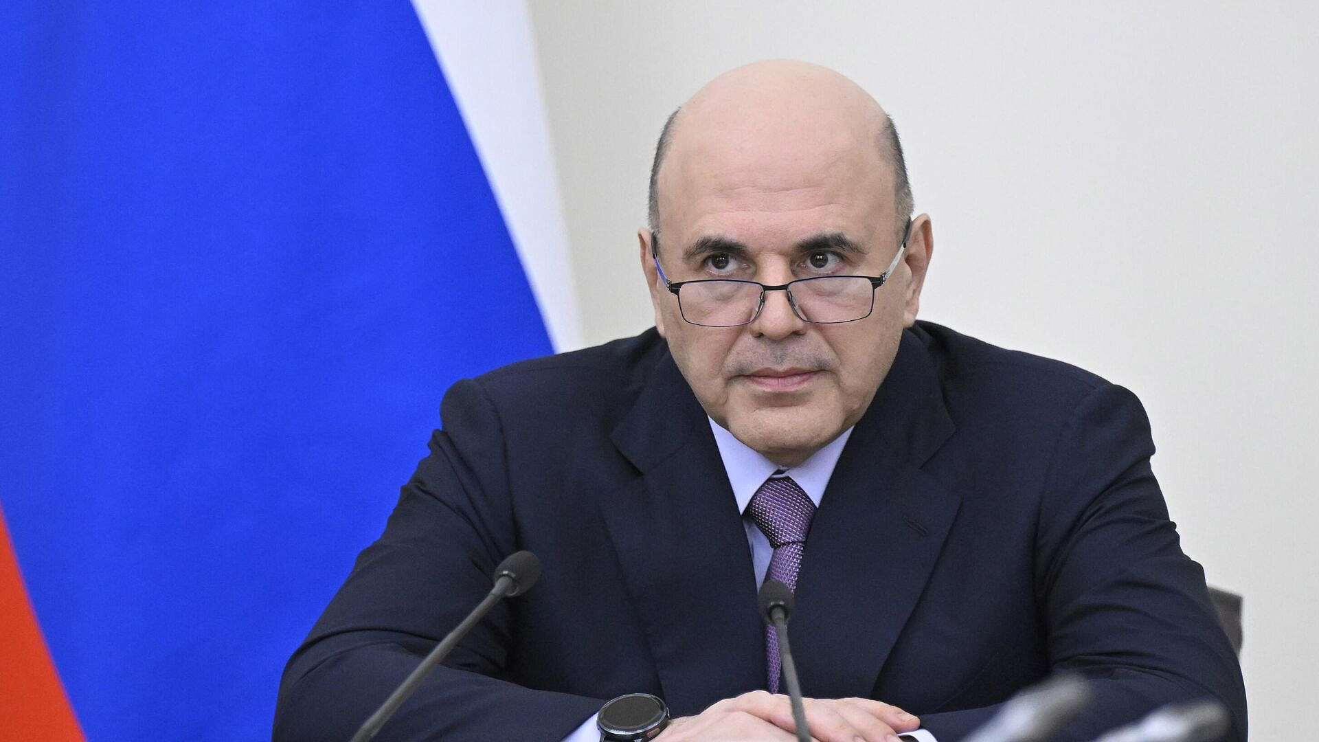 Мишустин рассказал о расширении мер поддержки участников СВО