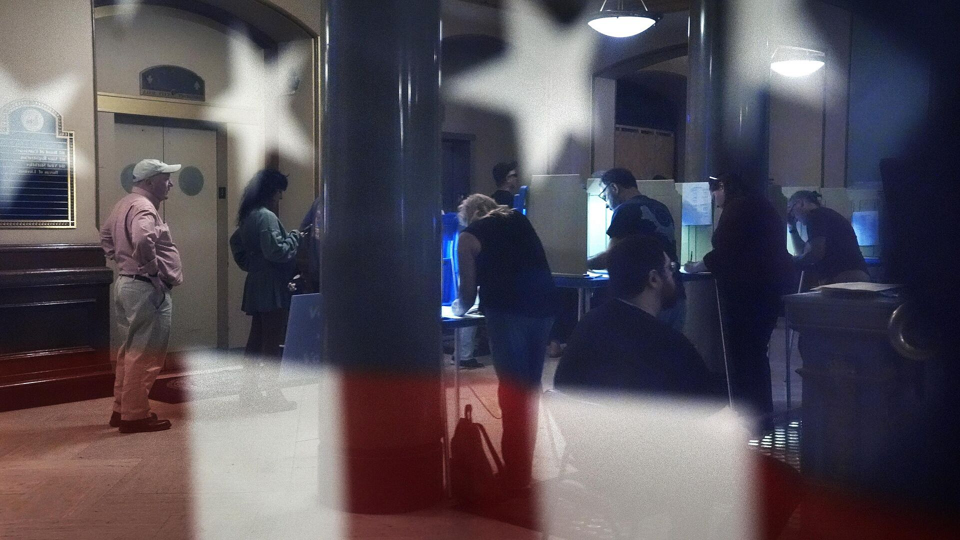 Поддержка Харрис в Северной Каролине составляет 48%, показал exit poll