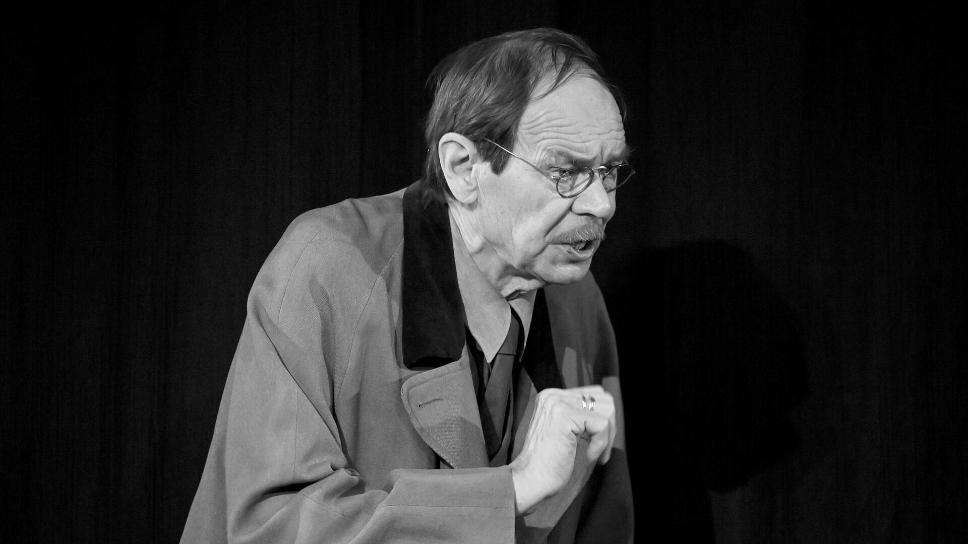 Умер заслуженный артист России Петр Складчиков