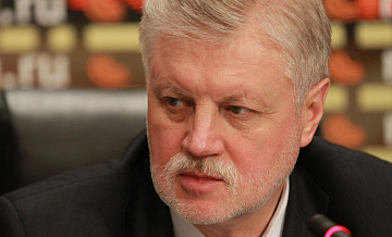 Миронов призвал детально расследовать сбой в работе банков