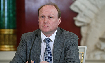 Путин освободил Владимира Толстого от должности советника президента