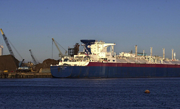 Власти Египта мешают возвращению в Россию экипажа танкера "Дигнити"