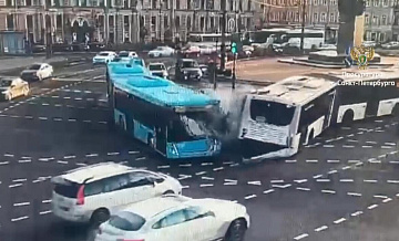 Водителю автобуса, попавшего в ДТП в Петербурге, стало плохо перед аварией