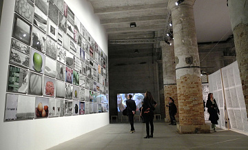 ЕК пригрозила лишить финансирования Венецианскую биеннале из-за России