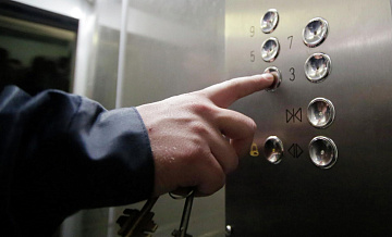 В Москве спасатели освободили 20 человек, застрявших в лифте