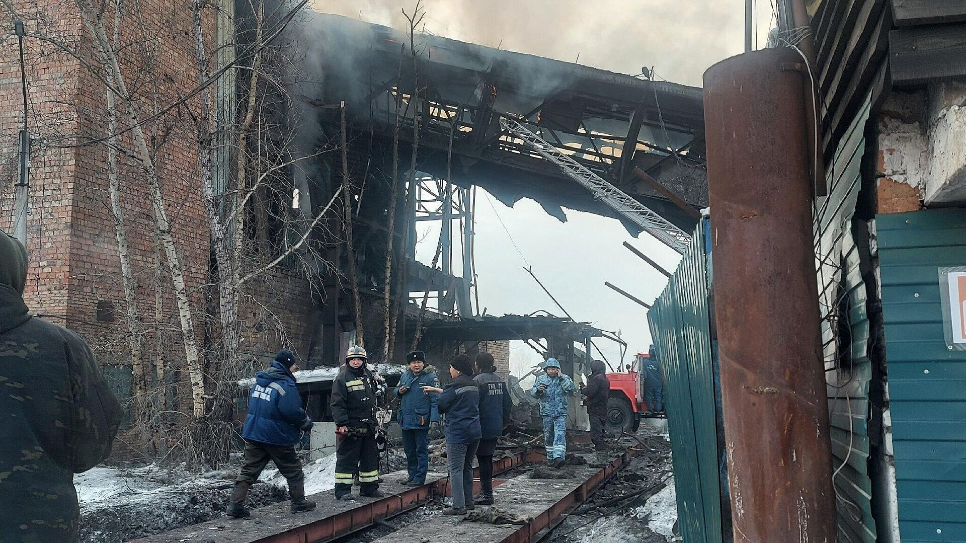 Самолет МЧС прибыл в Туву с помощью для Шагонара, где горела ТЭЦ