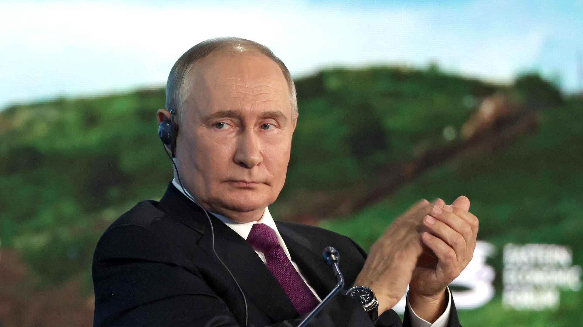 Донбасс и Новороссия дали отпор неонацистской диктатуре, заявил Путин