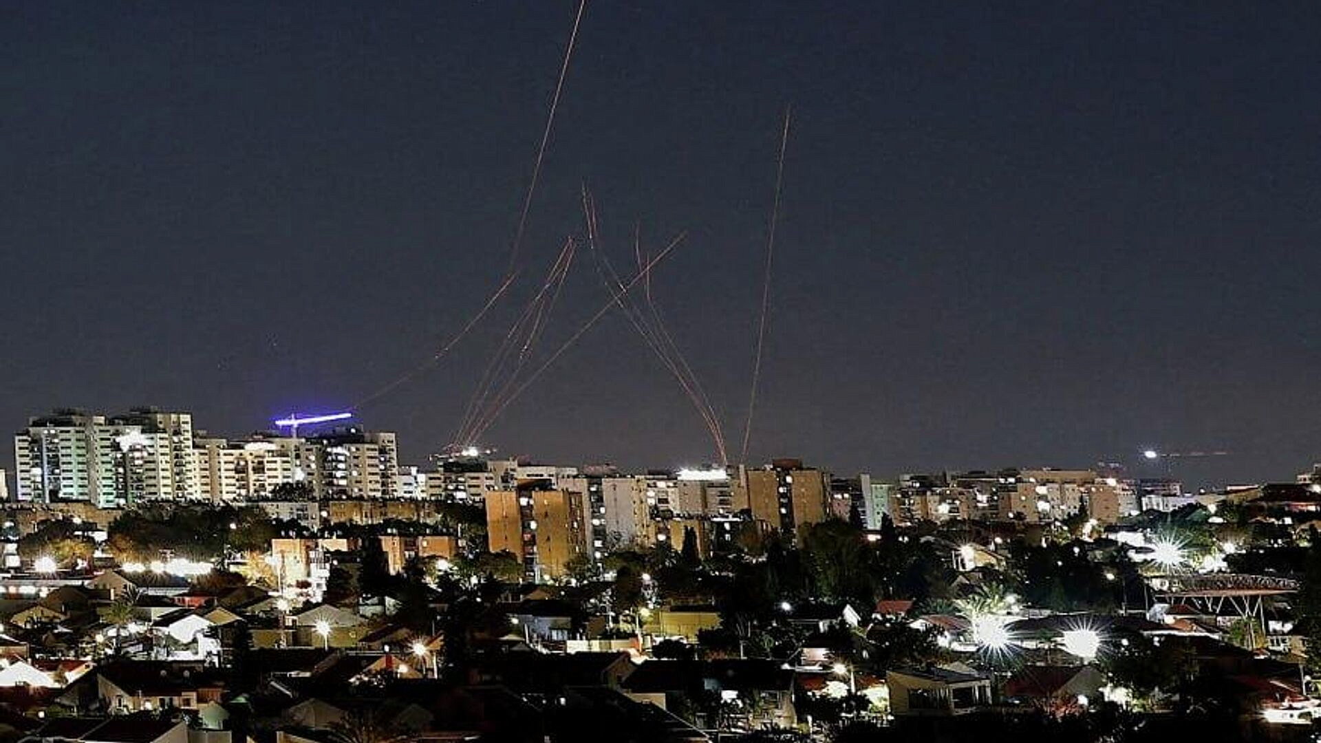 Армия Израиля перехватила два беспилотника, летевших со стороны Ливана