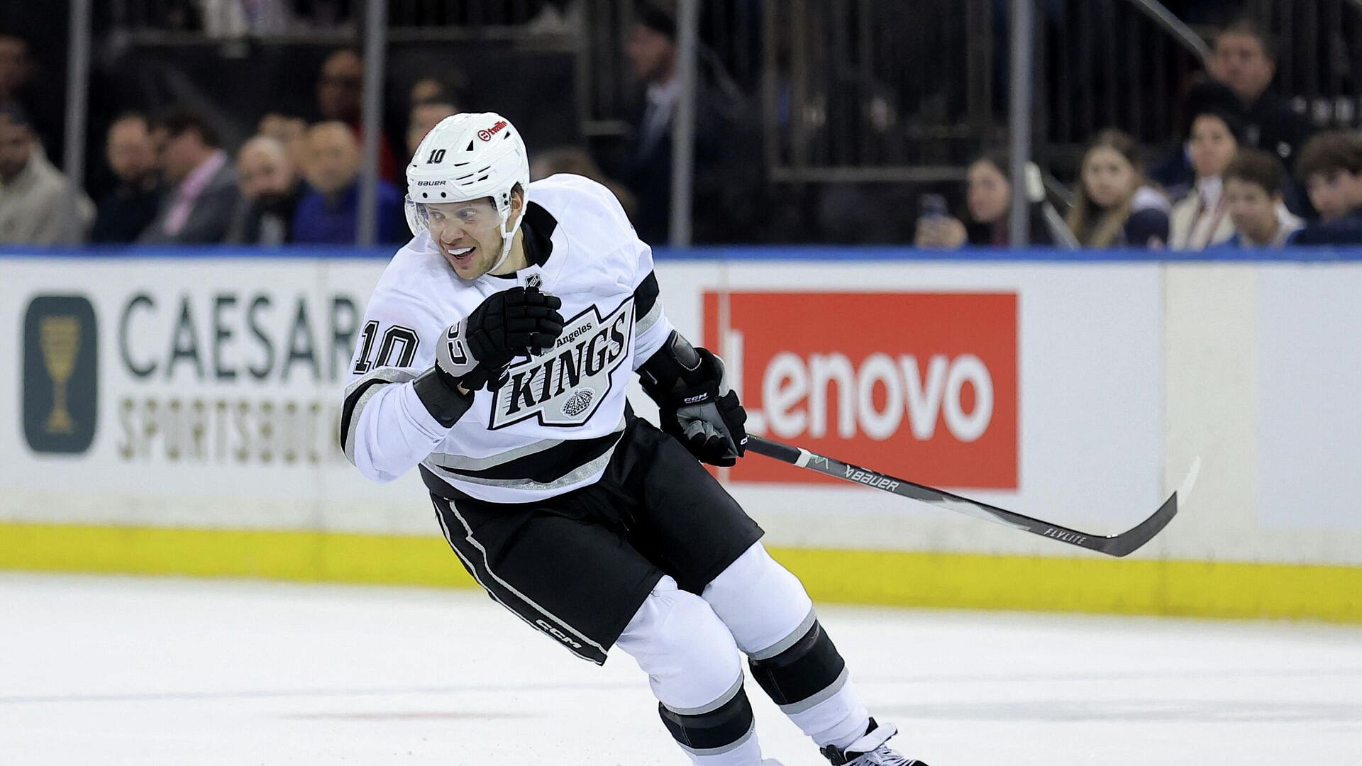 Передача Панарина не спасла "Лос-Анджелес" от проигрыша "Нэшвиллу" в НХЛ