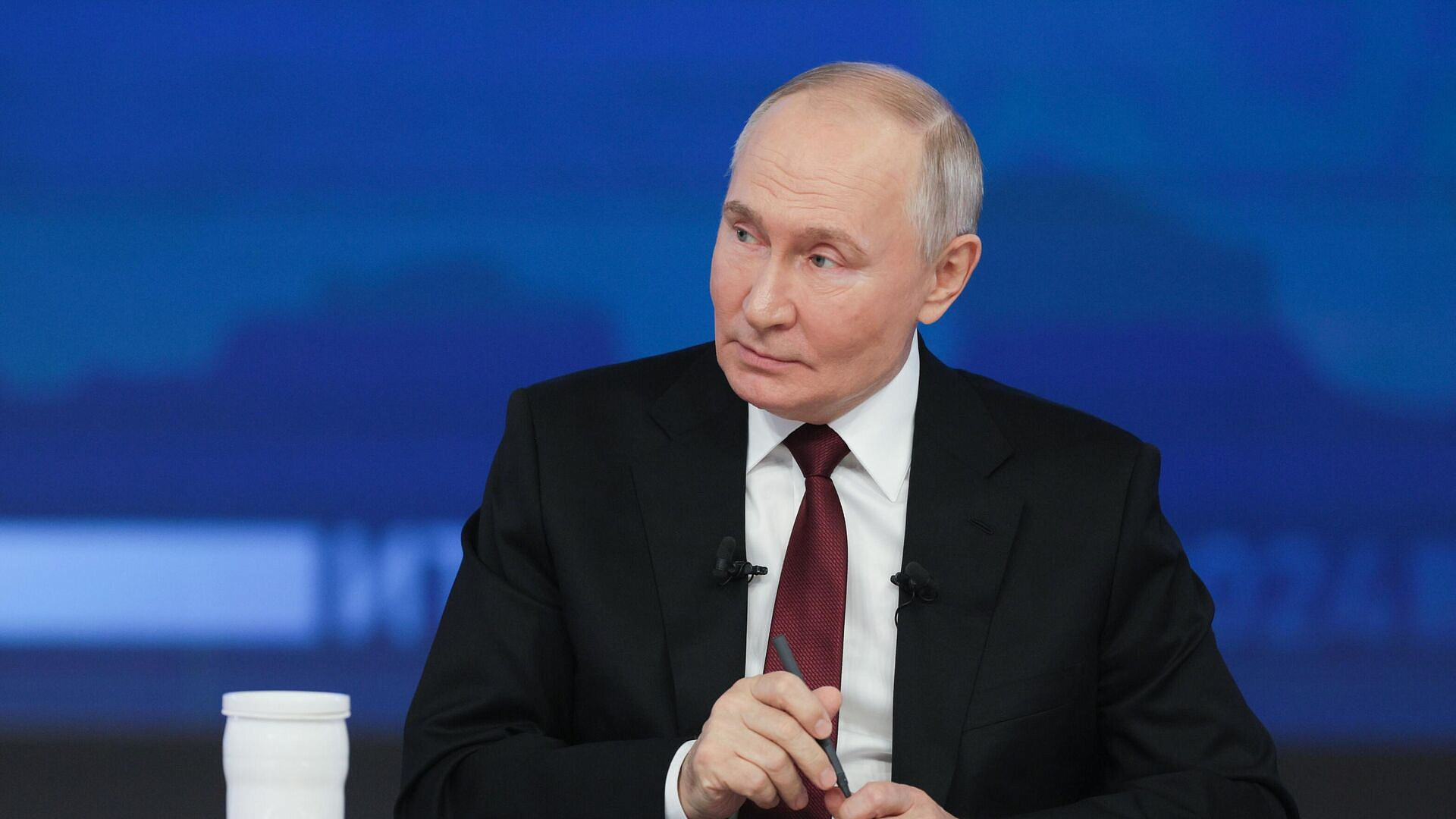 Путин рассказал о создании программы "Время героев"