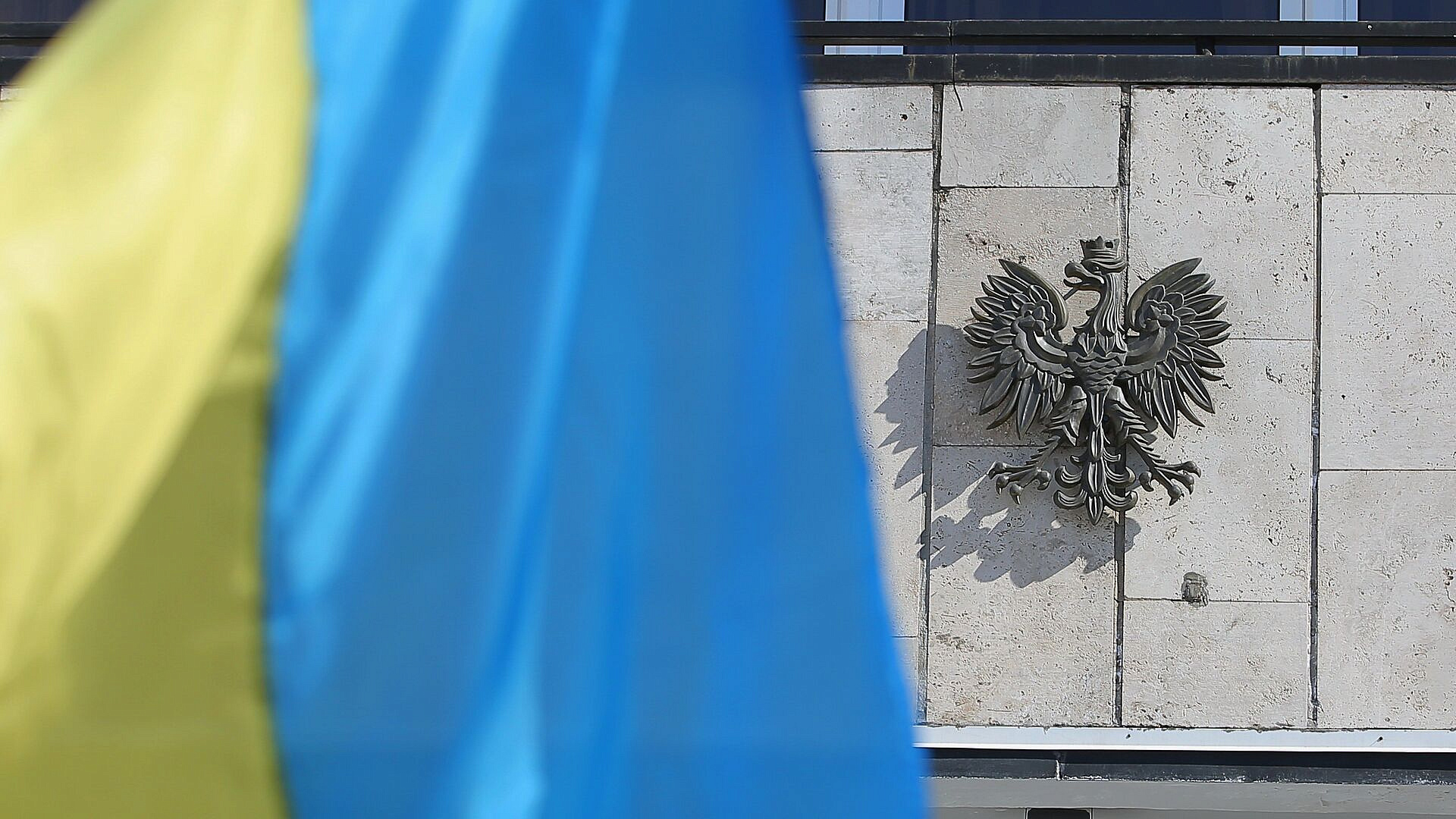 В Польше рассказали об украинцах, возвращающих ордена
