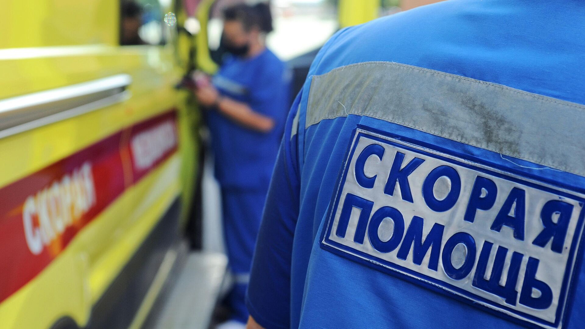 В Ярославской области мужчина после ДТП угнал скорую и снова попал в аварию