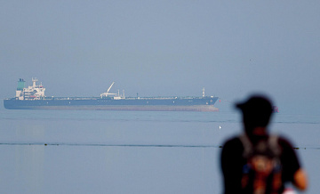 СМИ: прибывший в Индию танкер отключал транспондеры для прохождения Ормуза