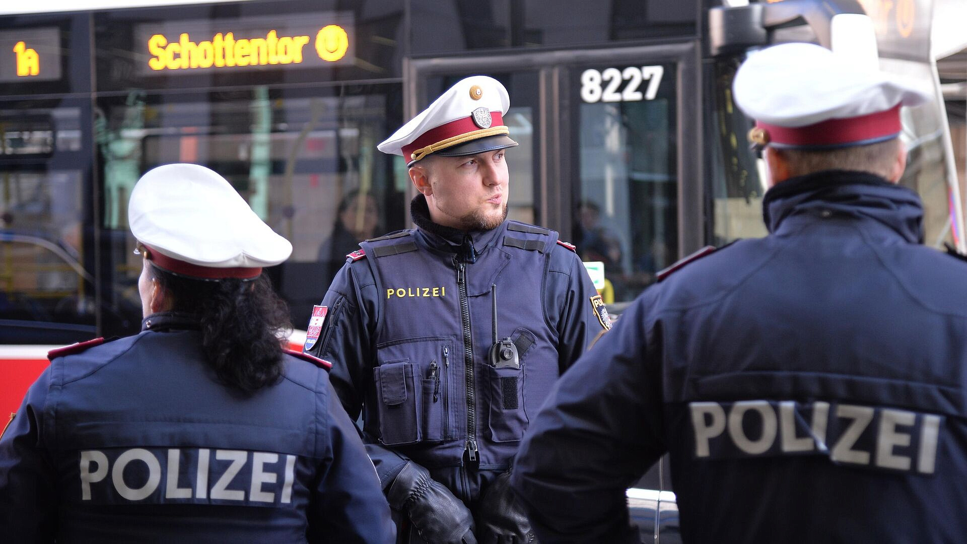 ������� ����� ����������� � �������� ������� � �����