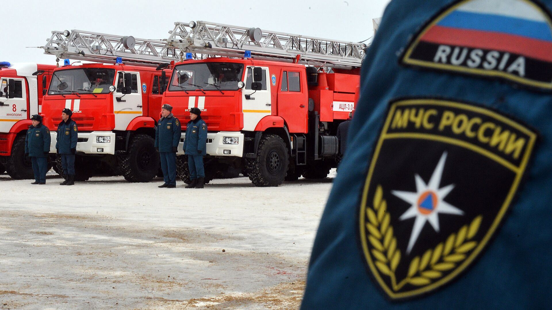 В подмосковной Лобне пожар вспыхнул в расселенном доме