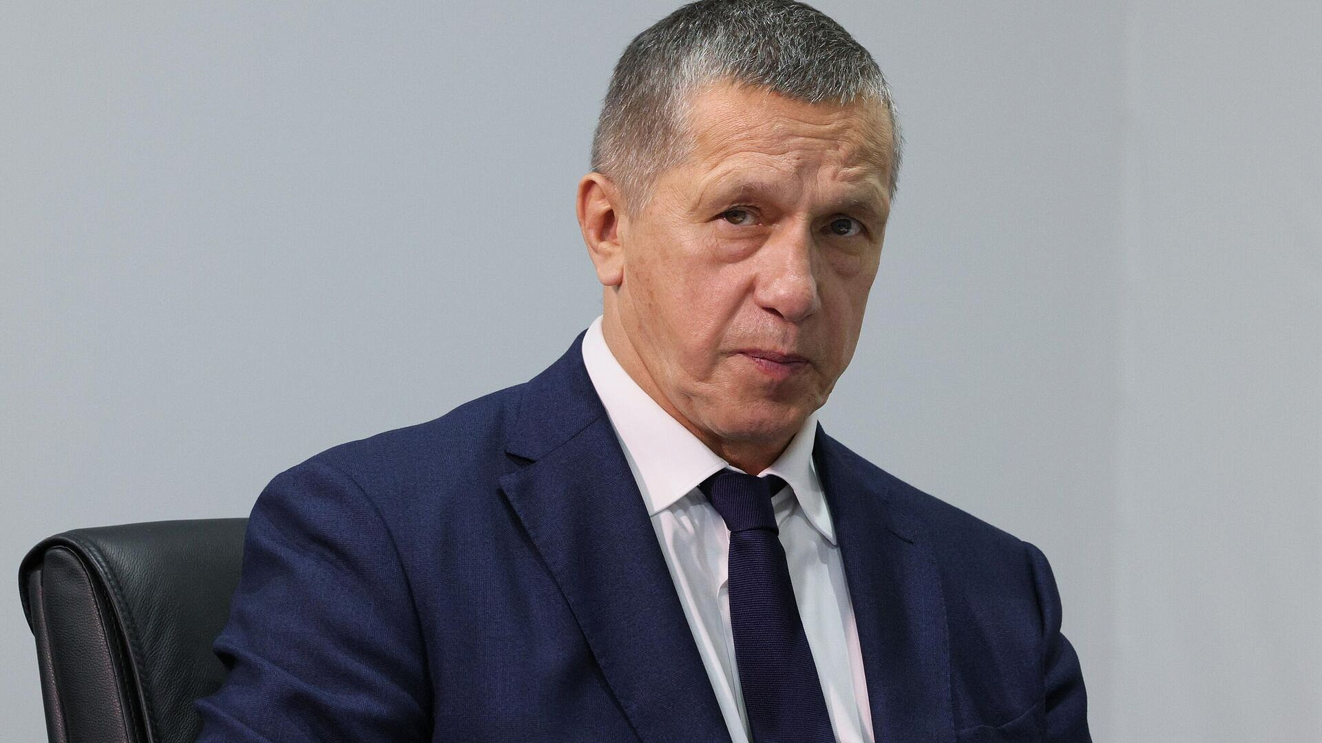 Трутнев назвал новые вызовы в работе на Дальнем Востоке и в Арктике