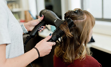 На Алтае проведут проверку из-за жалобы женщины на неудачную стрижку