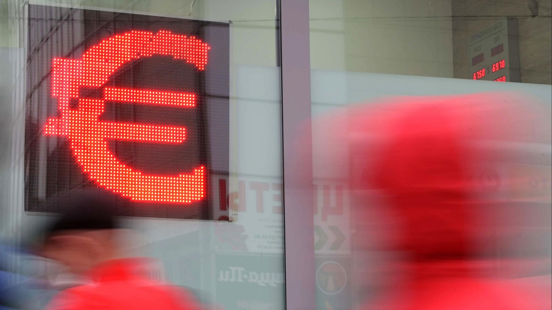 ���� ���� ��������� ���� 99 ������ ������� � 12 �����