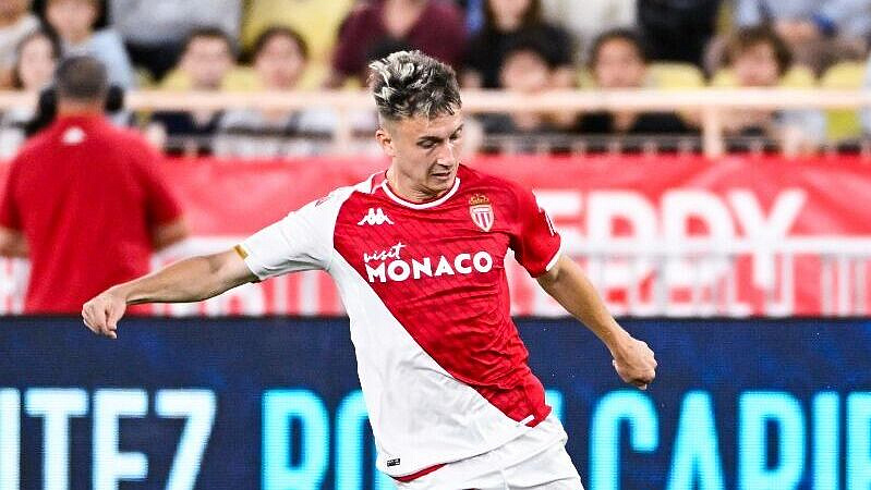 "Монако" на своем поле обыграл "Ренн"