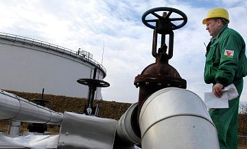 Киев сдвинул сроки восстановления поставок нефти по "Дружбе", сообщают СМИ