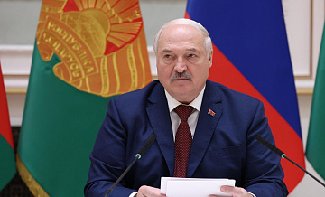 Путин рассказал о хлебе, который Лукашенко привез в Москву на 9 Мая