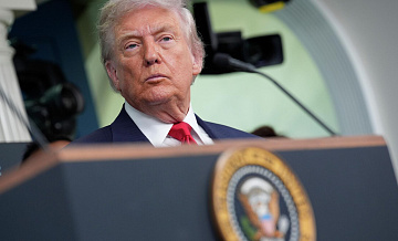 Трамп решил пока повременить с новыми ударами по Ирану, пишут СМИ