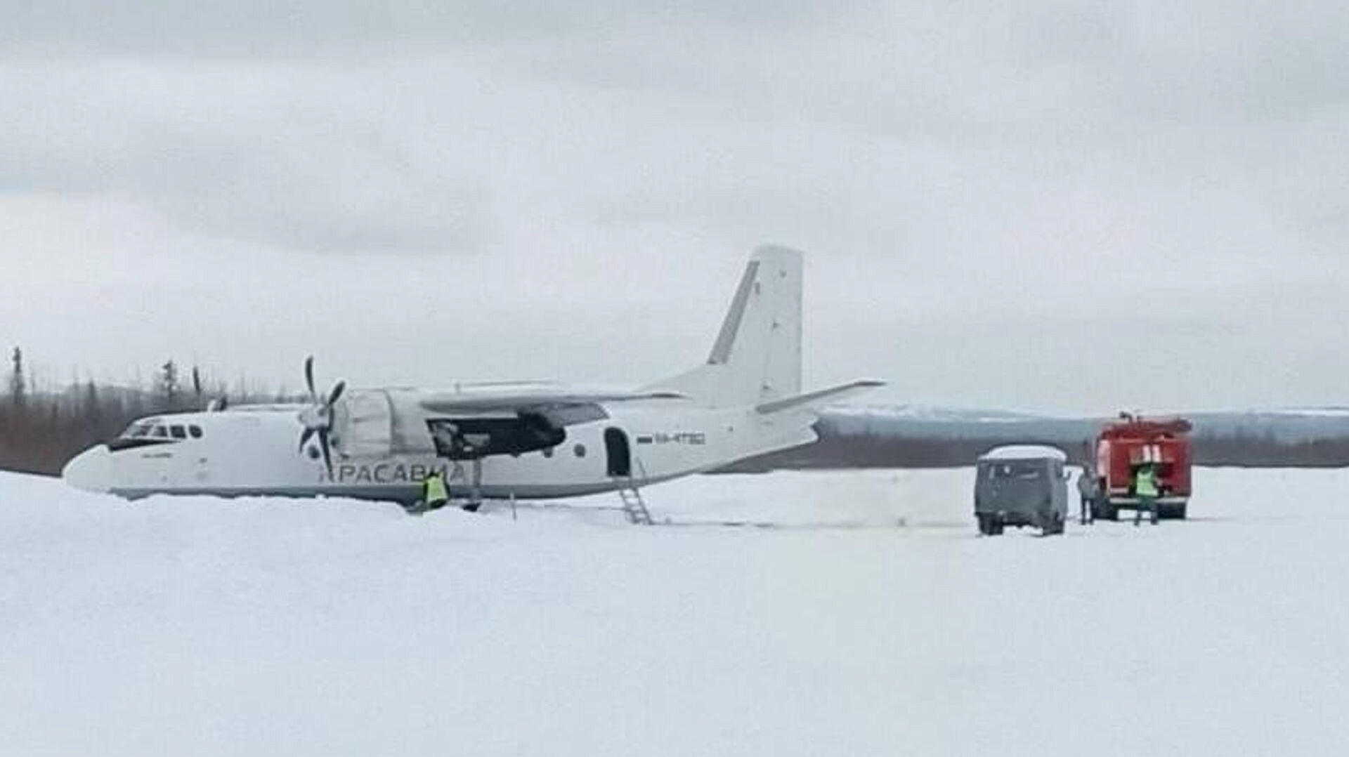 При ЧП с самолетом Ан-24 в Светлогорске никто не пострадал