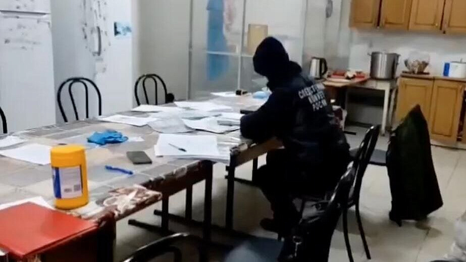 Главу соццентра на Алтае, где погибли постояльцы, заключили под стражу