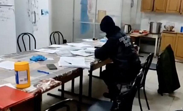 Главу соццентра на Алтае, где погибли постояльцы, заключили под стражу