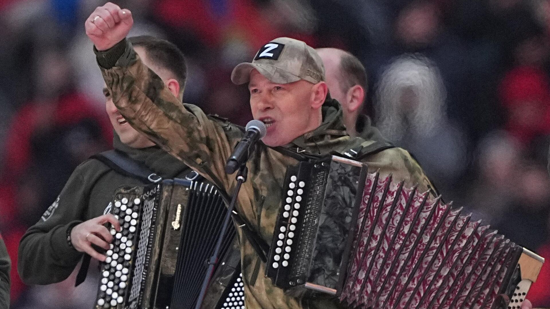 Автор хита "Триста тридцать три" спел для матери погибшего бойца СВО