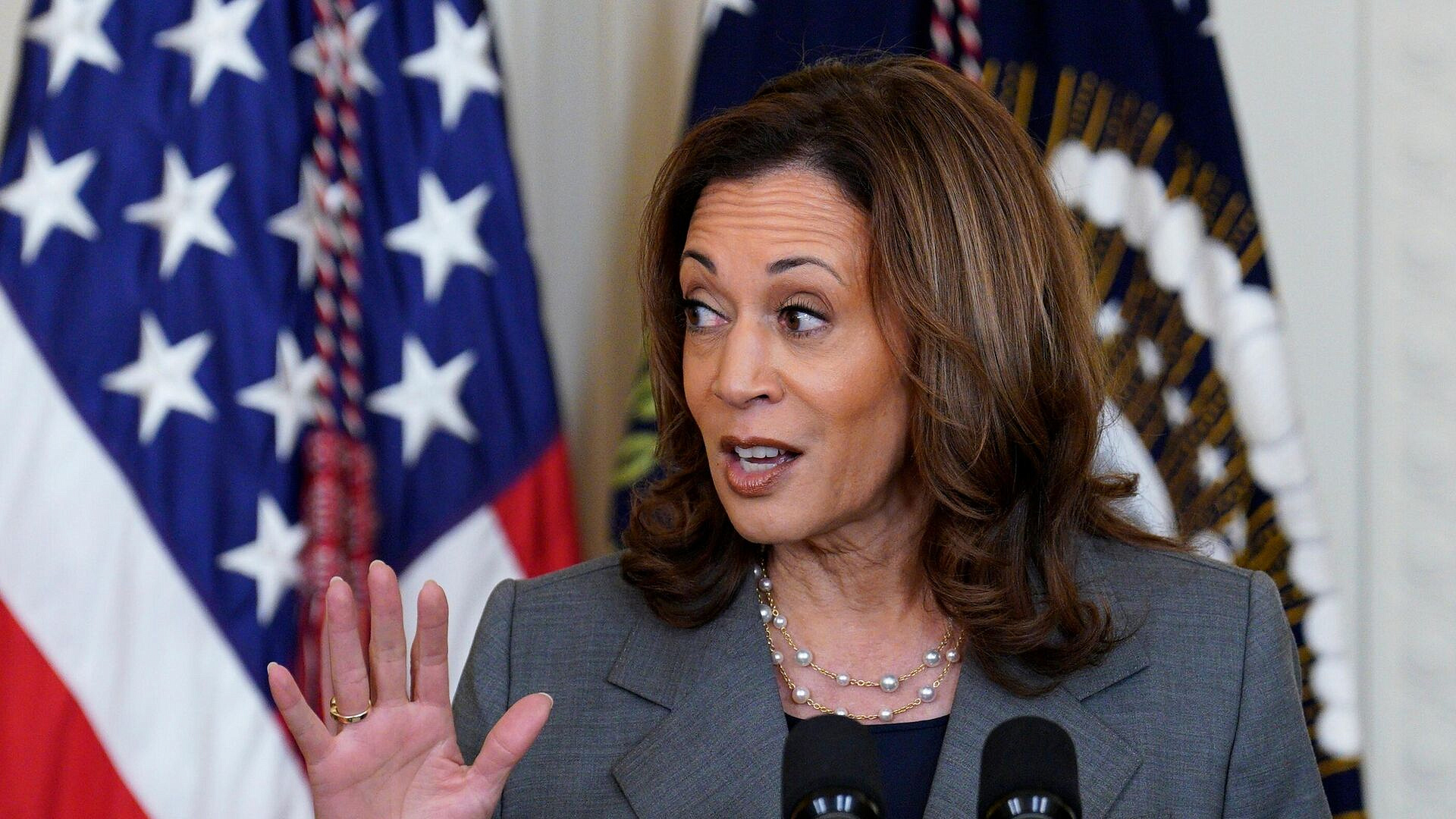 Команда Харрис направила в университеты Пенсильвании актеров из "Мстителей"