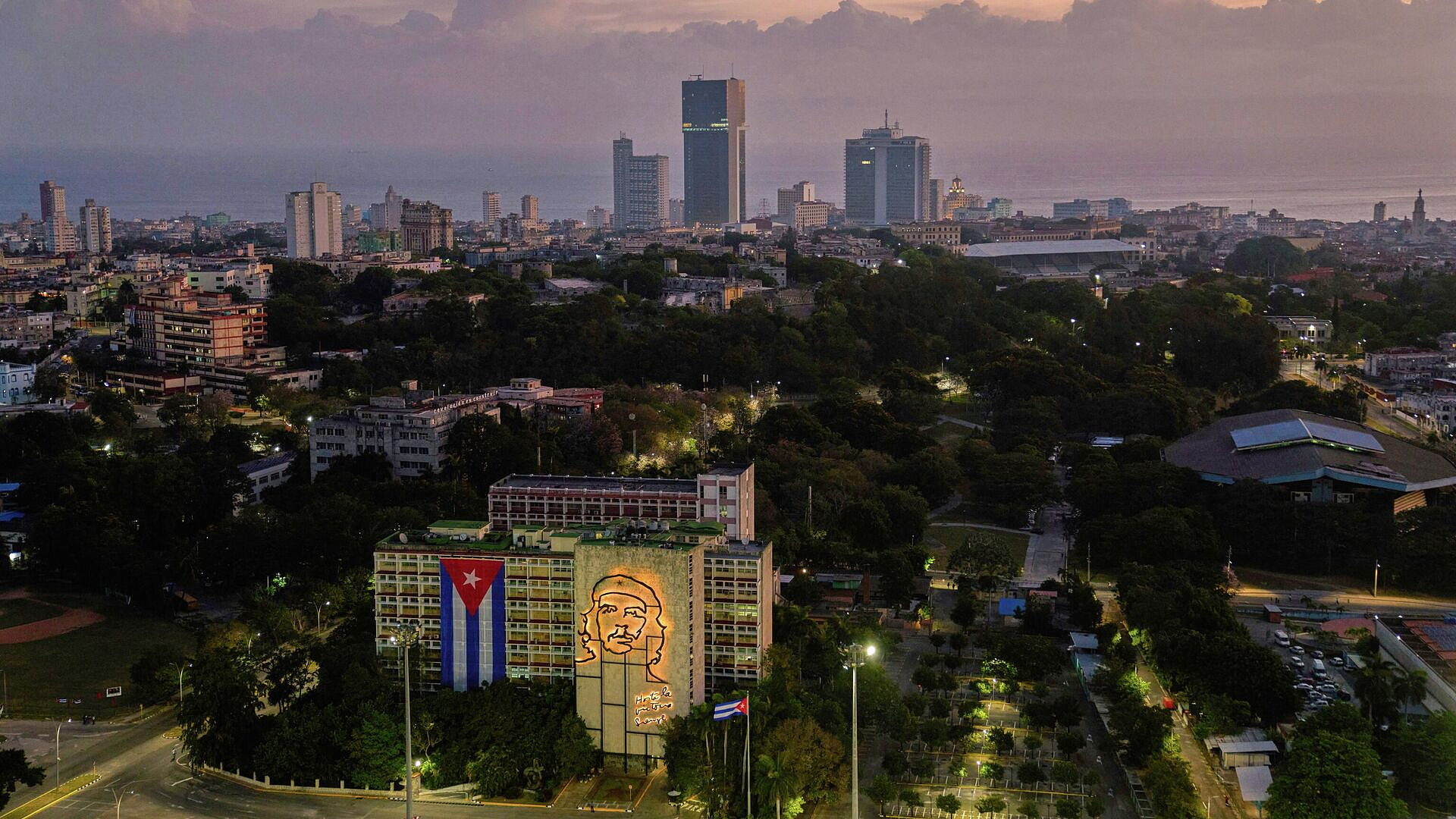 Кубинцы рассказали о жизни по графику отключений электричества