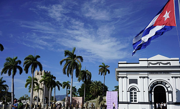 Россия рассчитывает на возобновление авиарейсов на Кубу, заявил Чернышенко