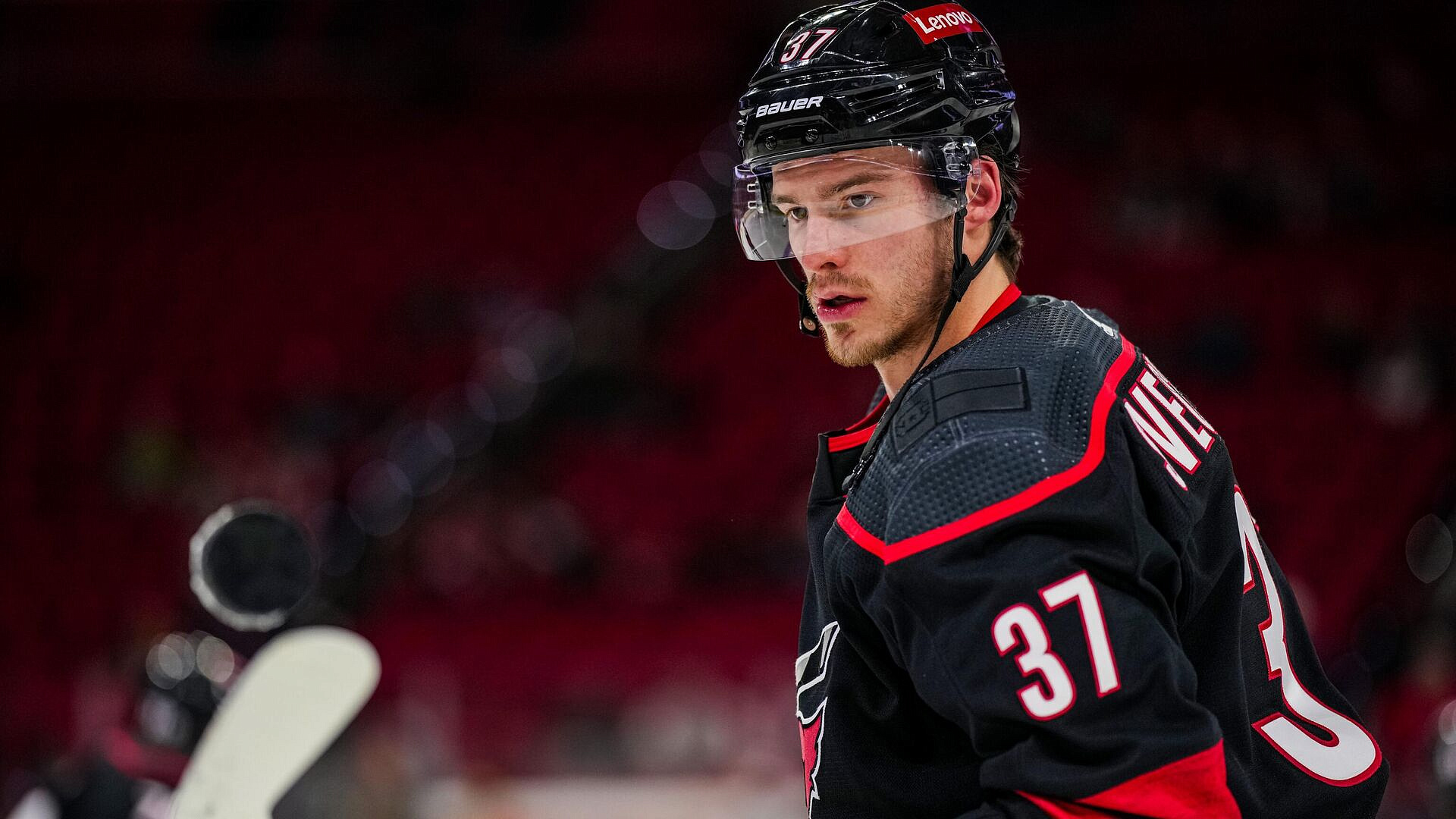 "Каролина" проиграла "Оттаве", несмотря на гол Свечникова