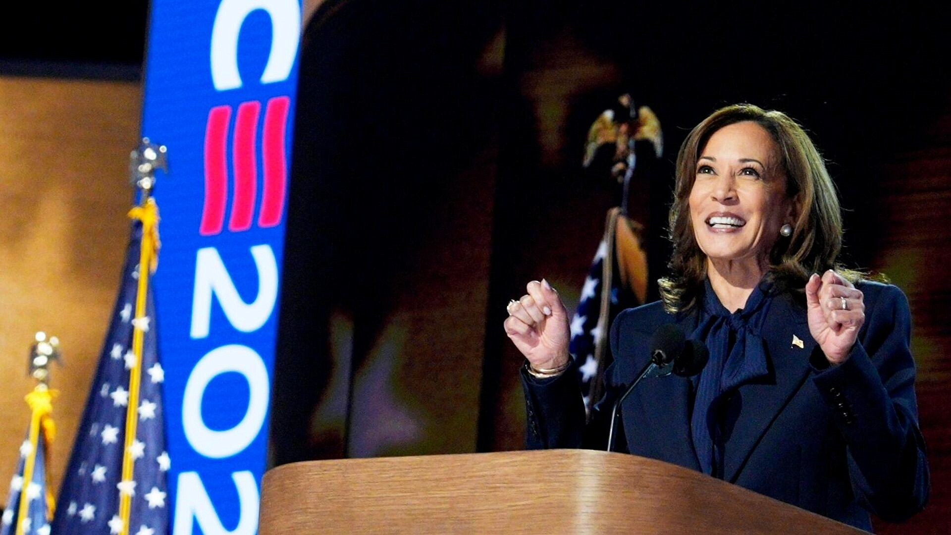 Опрос: Харрис лидирует с небольшим отрывом среди вероятных избирателей