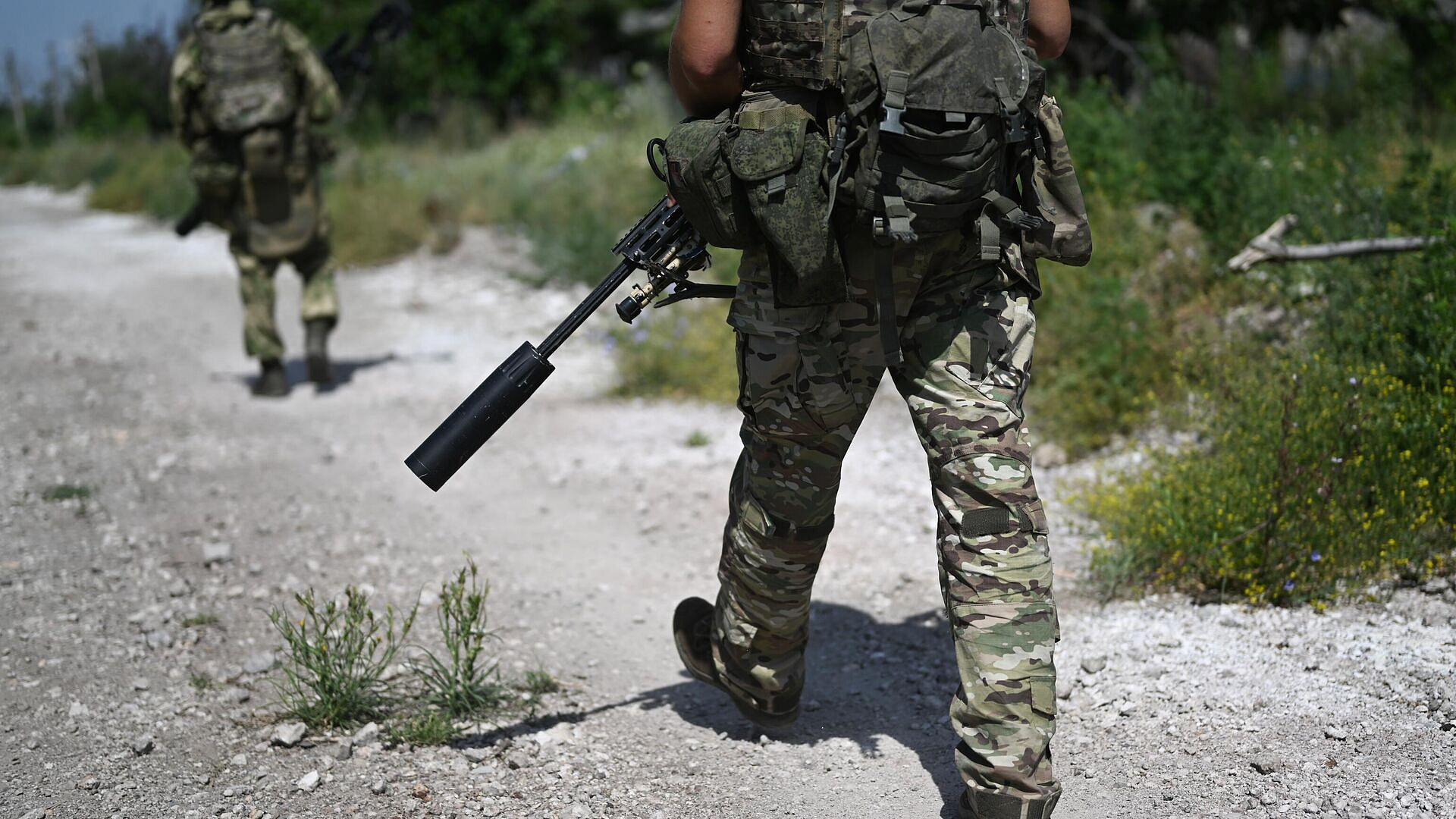 Российские военные взяли в плен 18 солдат ВСУ в Курской области