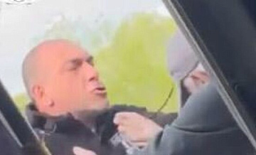 В Самаре водитель маршрутки избил пожилого пассажира