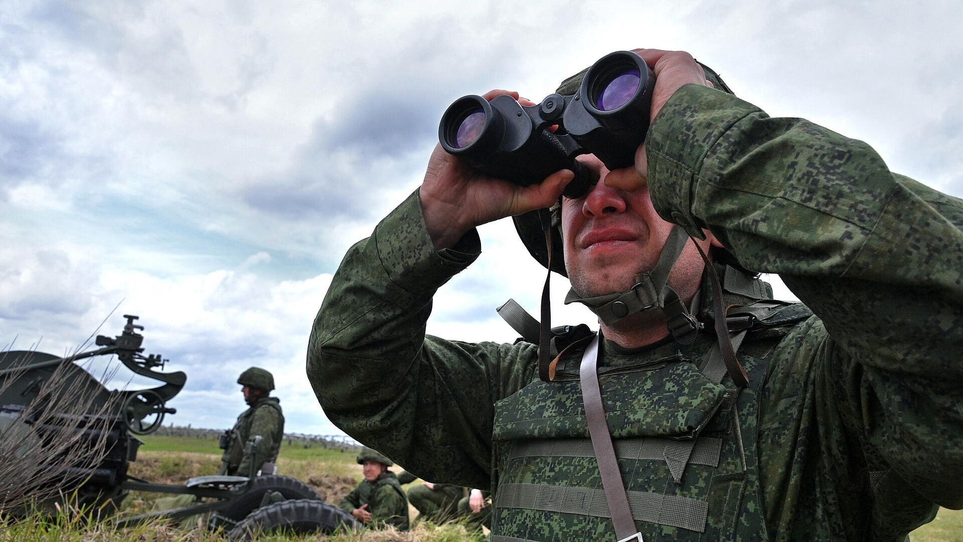 В Белоруссии заявили, что Запад усиливает присутствие у границ СГ