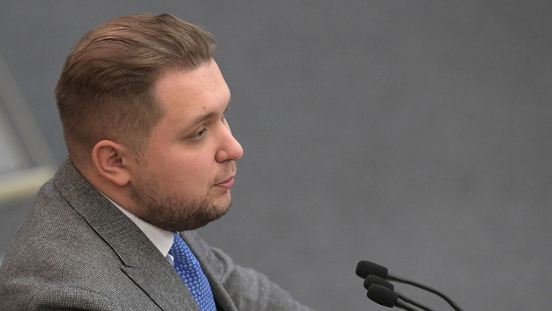 В Госдуме предложил заменить муляжи детей у школ