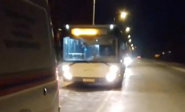 В Подмосковье спасатели предотвратили ДТП с рейсовым автобусом
