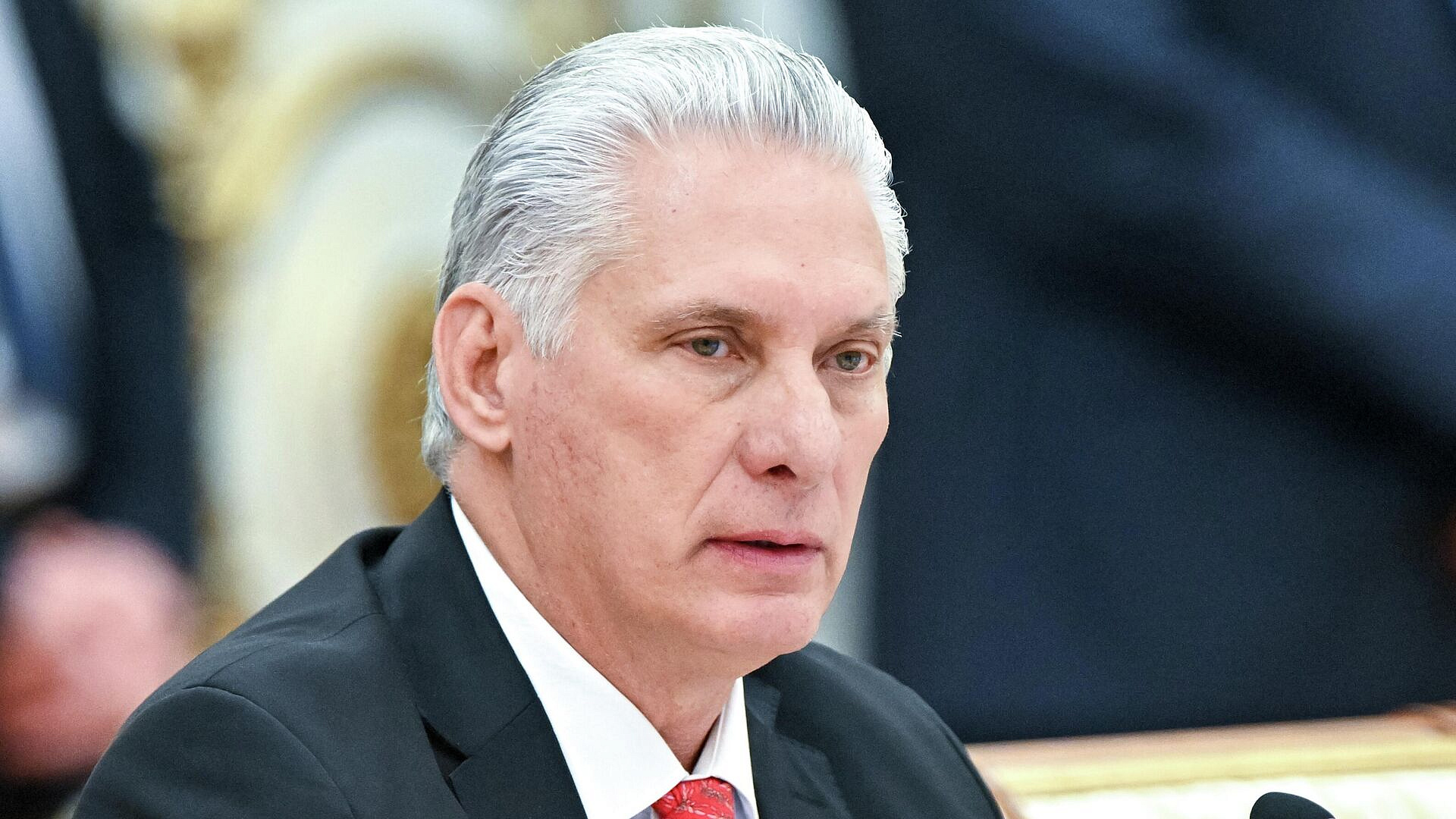 Президент Кубы пообещал сопротивление в случае внешней агрессии