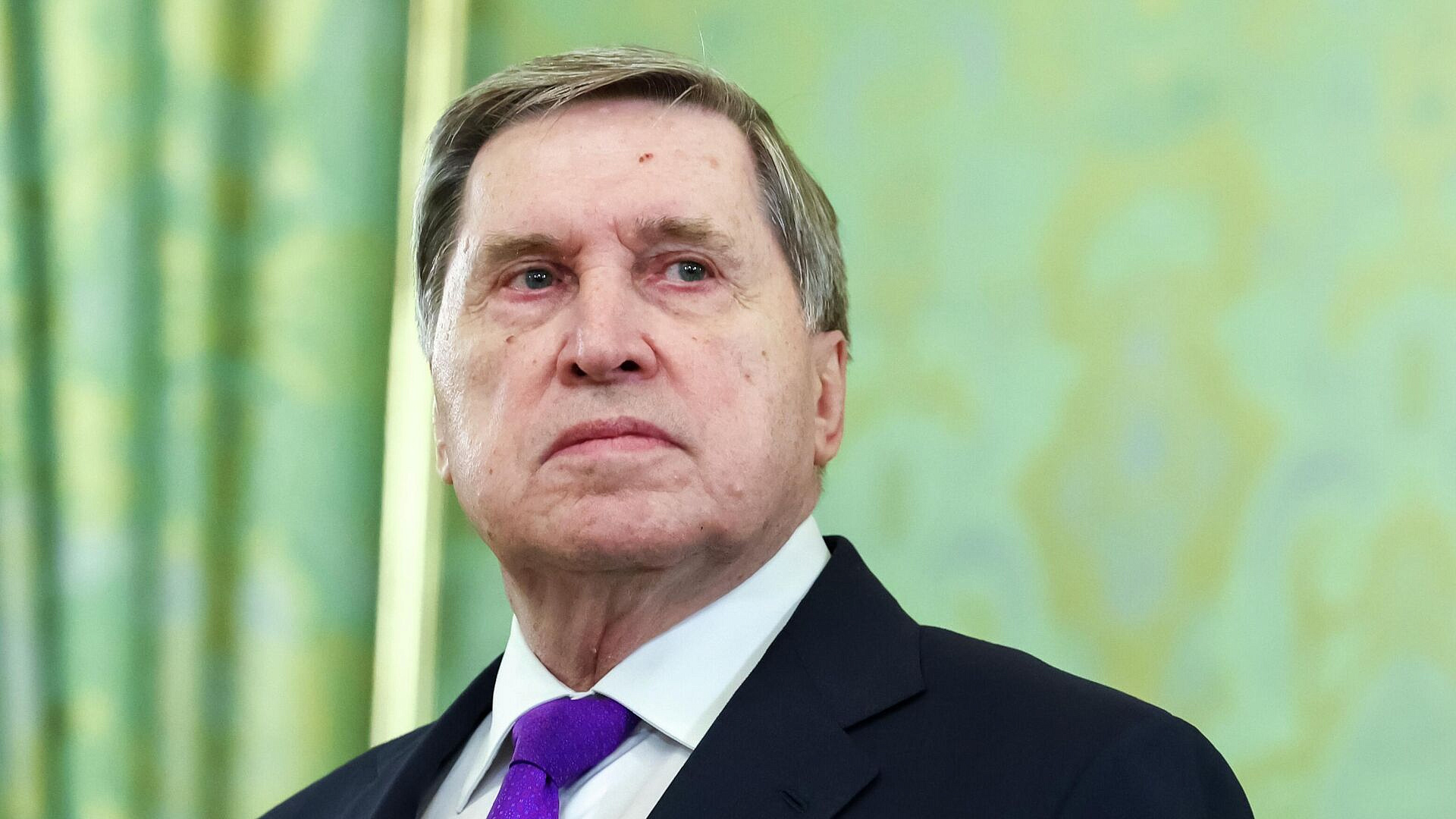 Ушаков рассказал о контактах Москвы и Вашингтона по линии администрации