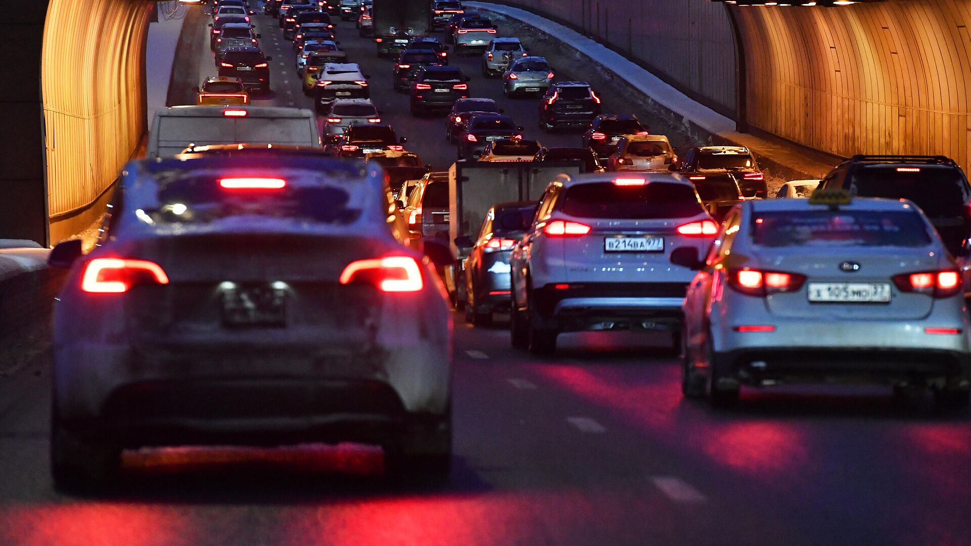 В Москве перекрыли движение на участке Боровского шоссе
