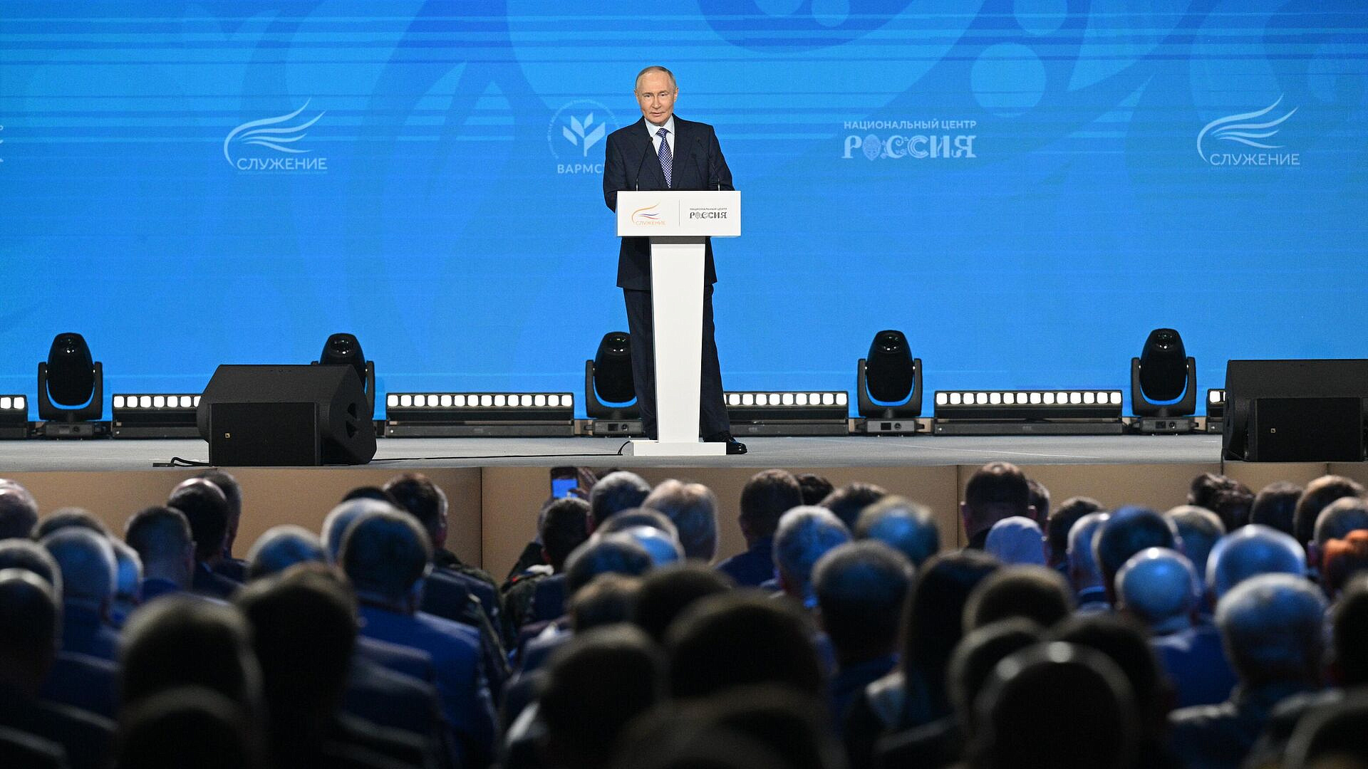 Участники СВО доказали, что готовы решать сложные задачи, заявил Путин Участники СВО доказали, что готовы решать сложные задачи, заявил Путин