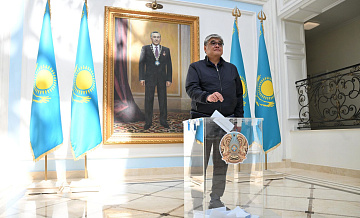 В Казахстане открылись участки для голосования по проекту новой конституции