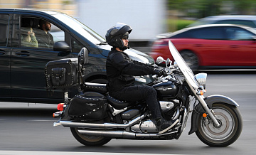 Москвичам напомнили, что еще рано выезжать на мотоциклах и менять резину