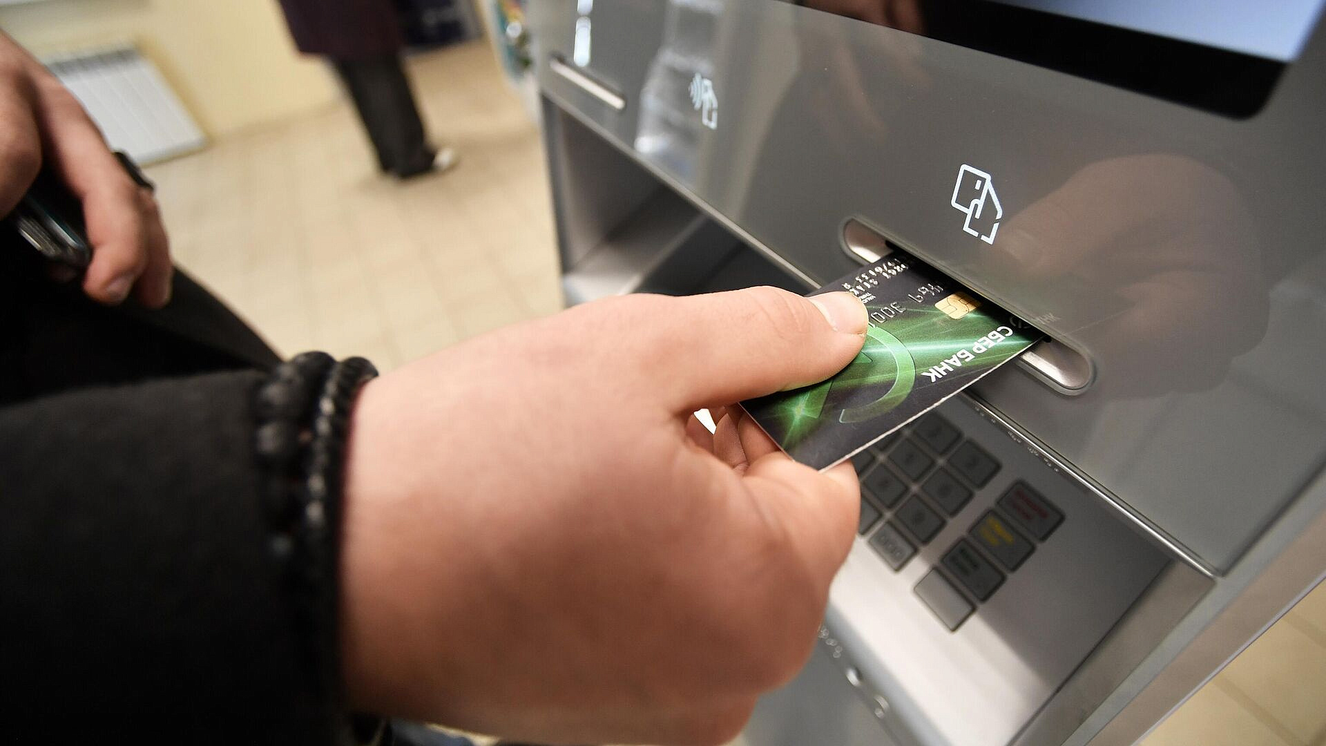 В Госдуме опровергли сообщения о переводе пенсий в цифровые рубли